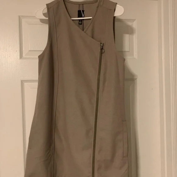 Jacket - Picture 1 of 4